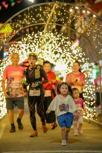 BIB: 16190, 243
                            <button type="button" onclick="openModal(24743044)" class="btn btn-primary btn-sm float-right btn-popup" data-toggle="modal" data-target=".modal-high-quality">
                        <i class="fas fa-shopping-cart"></i> Add to Cart
                    </button>
                                            <button type="button" onclick="isThisMe(24743044, true)" class="btn btn-success btn-sm float-right btn-popup btn-isme hidden" data-toggle="tooltip" data-placement="bottom" title="นี่คือรูปของคุณใช่ไหม คลิกที่นี่เพื่อเอาเข้าอัลบั้ม">
                        <i class="fas fa-plus"></i> Add to album
                    </button>
                    <button type="button" onclick="isThisMe(24743044, false)" class="btn btn-warning btn-sm float-right btn-popup btn-isnotme hidden">
                        <i class="fas fa-ban"></i> Remove from album
                    </button>